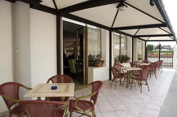 Hotel Vienna Caorle 3*,